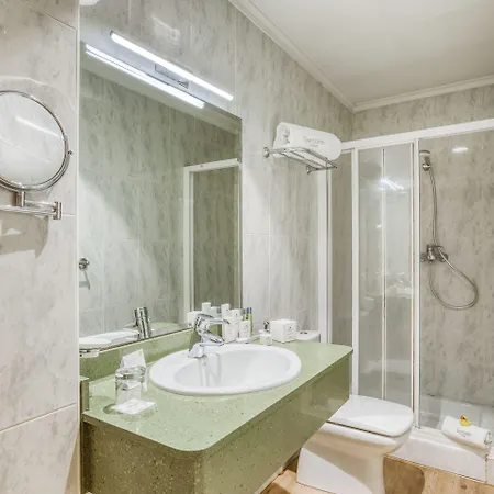 Sercotel Arenal ホテル