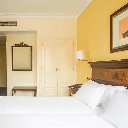 فندق Sercotel Arenal 3*
