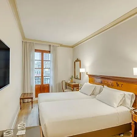 فندق Sercotel Arenal بلباو