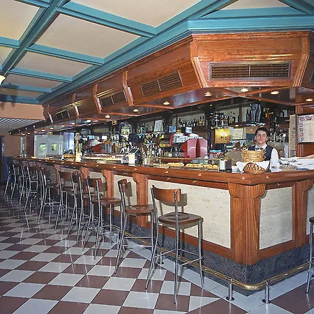 Sercotel Arenal ホテル 3*