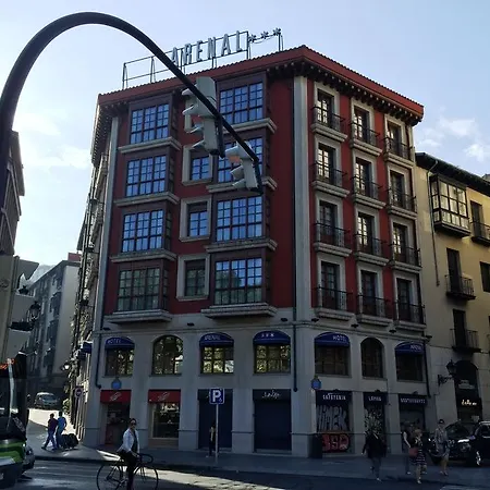 Sercotel Arenal ホテル