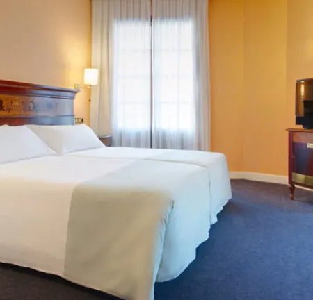فندق Sercotel Arenal 3*